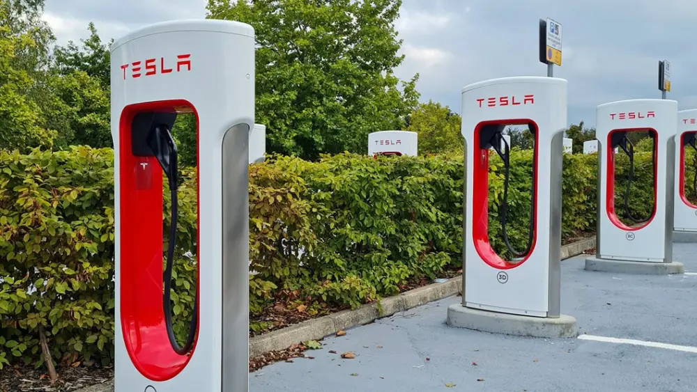 tesla-supercharger-Alastair