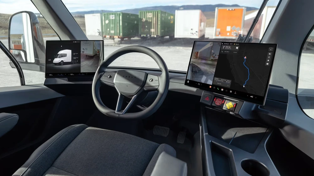 semi cockpit